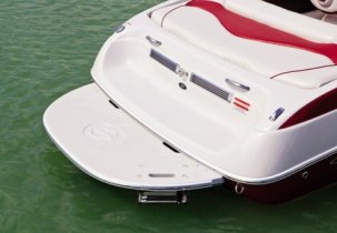 CROWNLINE 18 SS BOWRIDER